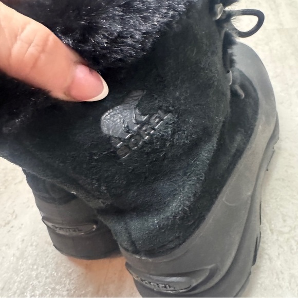 Sorel boots Snow Angel snow boot size 9 - Picture 7 of 13